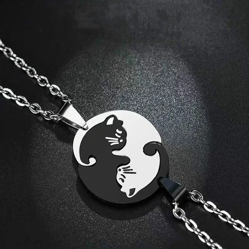 

Animal Pendant Black White Cat Stitching Necklace Simple Friendship Gift Cute Couple Jewelry Necklace