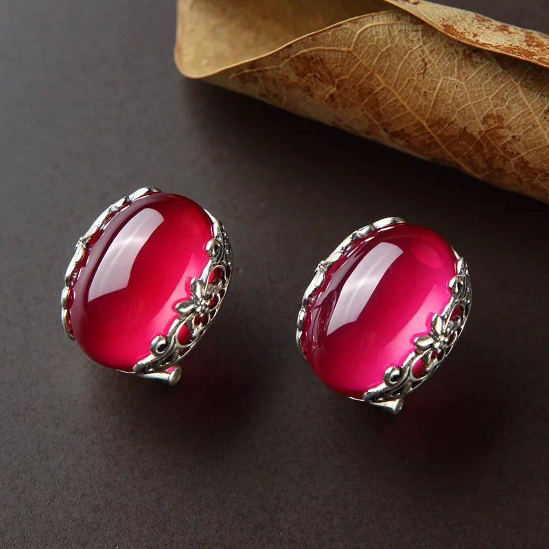 

18*16MM CUTE 925 STERLING SILVER NATURAL SEMI-PRECIOUS STONES RED GIRLS EARRINGS FEMALE RETRO PATTERN FLOWERS RED CORUNDUM GIFT