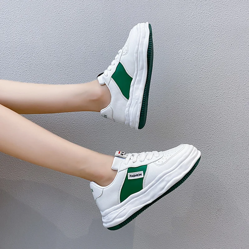 Web celebrity white shoe female han edition of new fund of 2021 autumn ins tidal platform sandals children shoes K001 student
