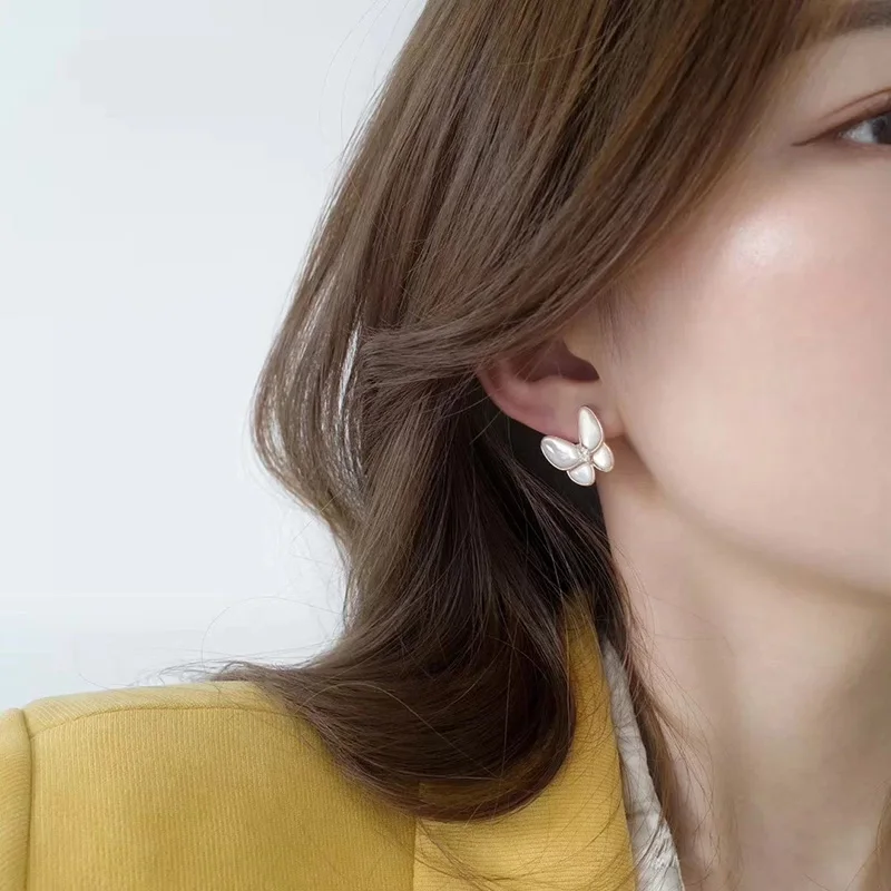 

Женские серьги из серебра 100% пробы