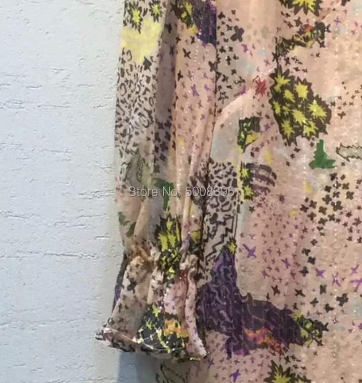 Шелковое миди платье с цветочным принтом воротник рубашка пуговицами