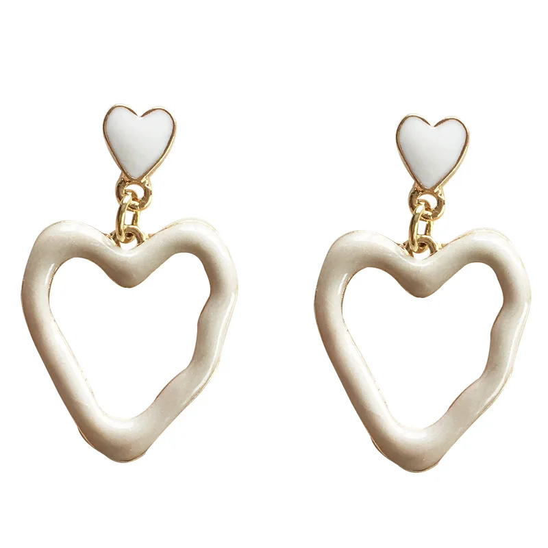 

CH-537 S925 silver needle creative irregular love shape artistic sense of daily wear girl white earrings female