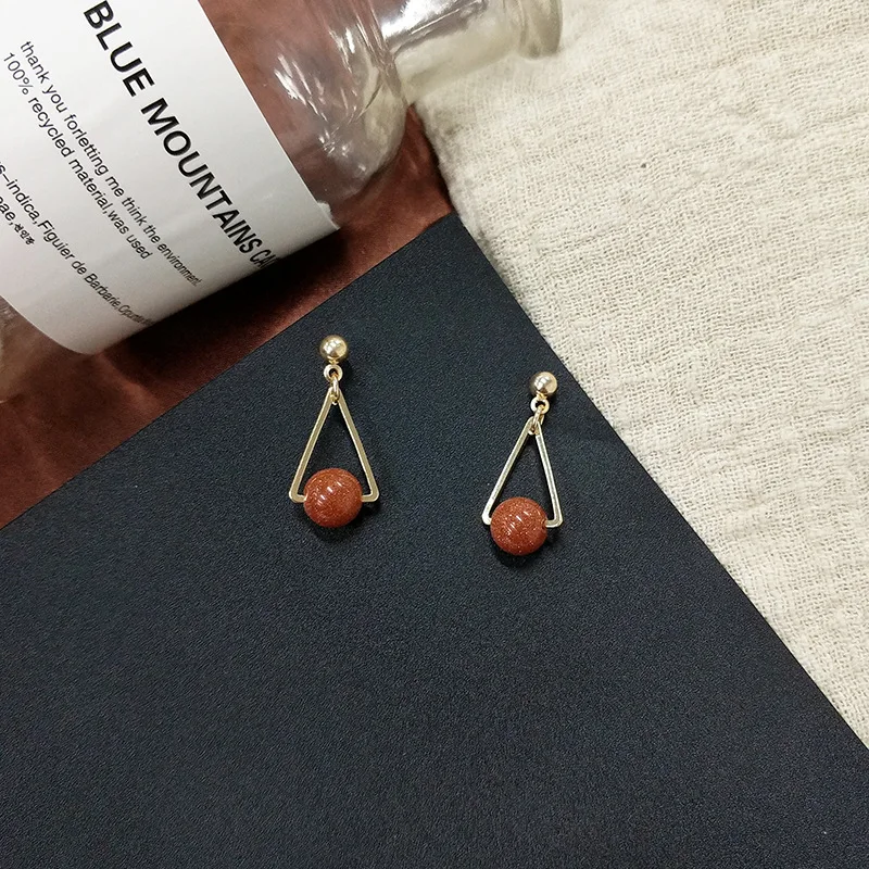 Простые геометрические треугольные серьги женские гладкие синие оранжевые с