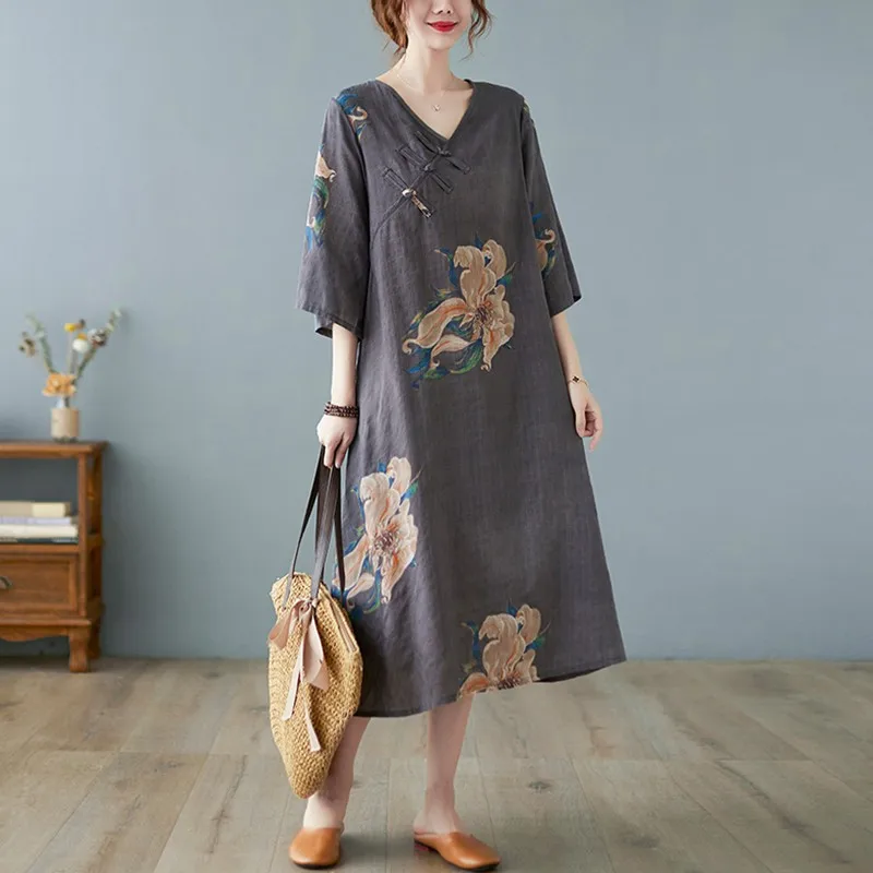 

Платье женское хлопково-льняное ТРАПЕЦИЕВИДНОЕ с V-образным вырезом и цветочным принтом