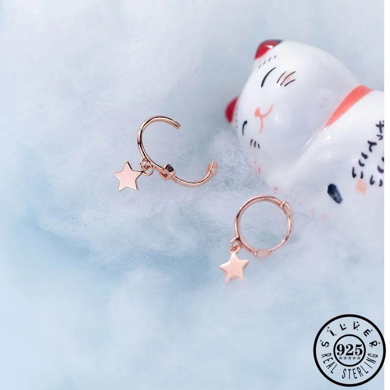 Женские серьги-кольца из серебра 925 пробы с подвеской в виде маленькой звезды |