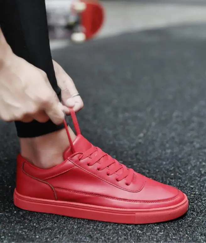 Новинка 2019 классические маленькие белые туфли мужские повседневные кроссовки