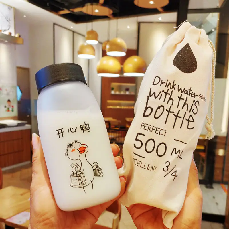 

Net red plastic water cup female student Korean version lovely cup ins creative personality portable small fresh tea cup 500ml