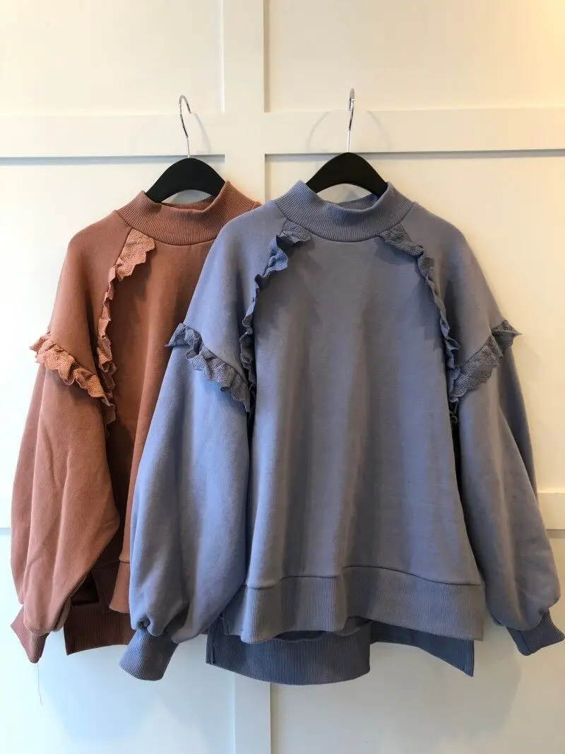 

Fashion new retro design lace stitching embellishment plus velvet sweatshirts