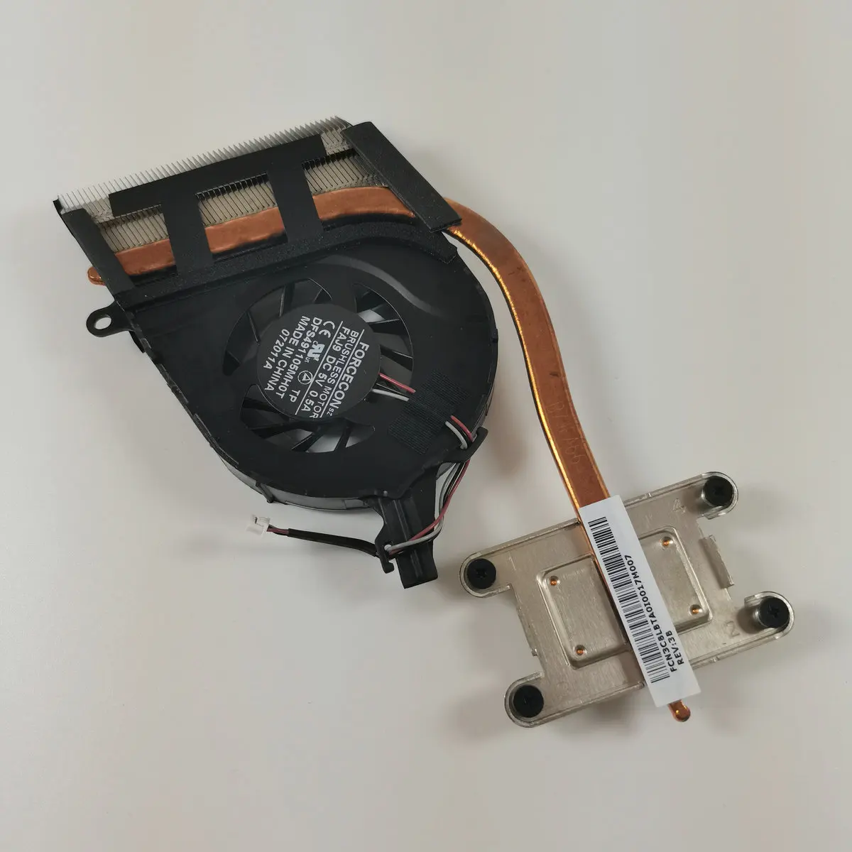 Новый оригинальный вентилятор охлаждения процессора ноутбука Toshiba L755 L755D Intel