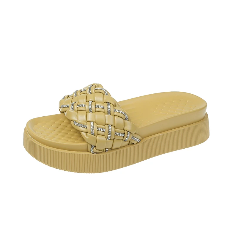 

Slippers Women Summer Slides Female Shoes Rivet Platform Med Fashion 2021 Flat Soft Luxury Rubber Metal Decoration PU Rivet Shoe
