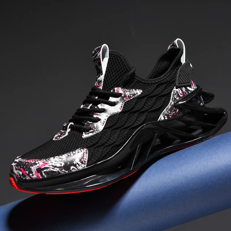 

Men Casual Sneakers Hollow Out TPU Sole Breathable Light Slip-On Sneakers Black and White New Fashion Sport Shoes Fast Shipping