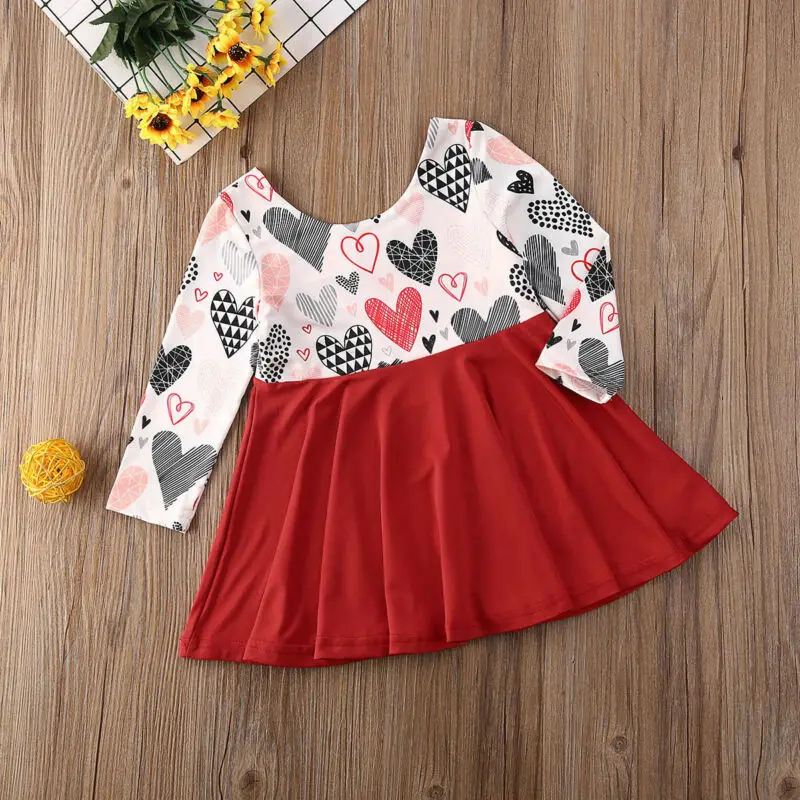 Детское лоскутное платье с геометрическим рисунком сердечек длинным рукавом и