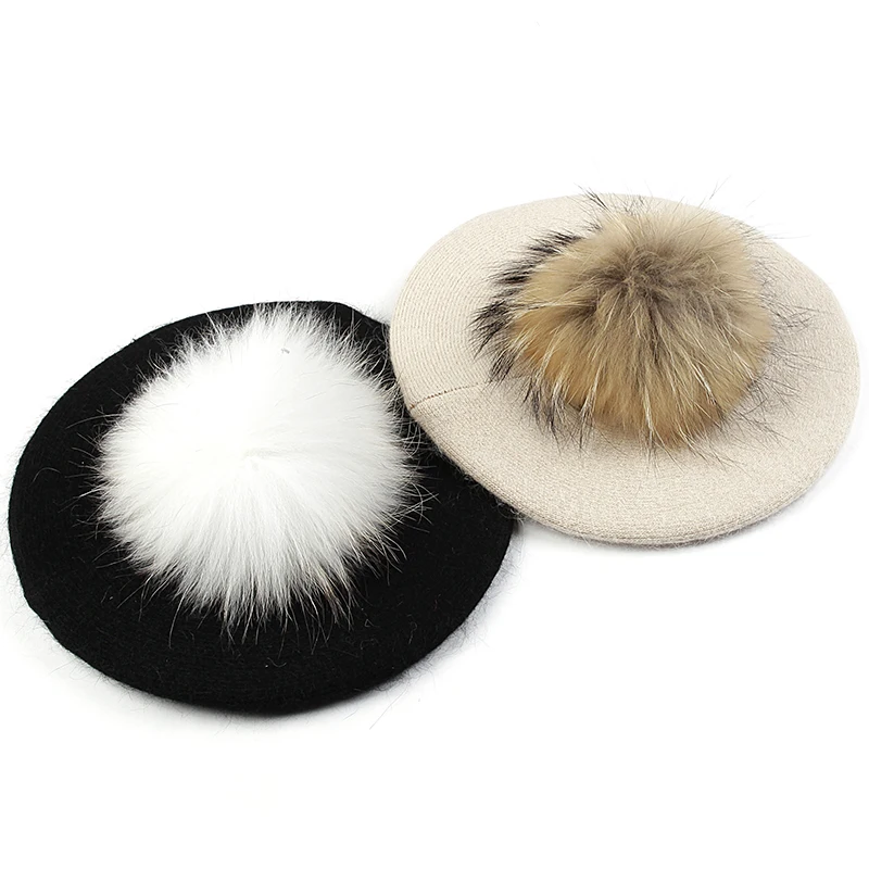 

Берет женский, однотонный, французский стиль, с помпоном из натурального меха