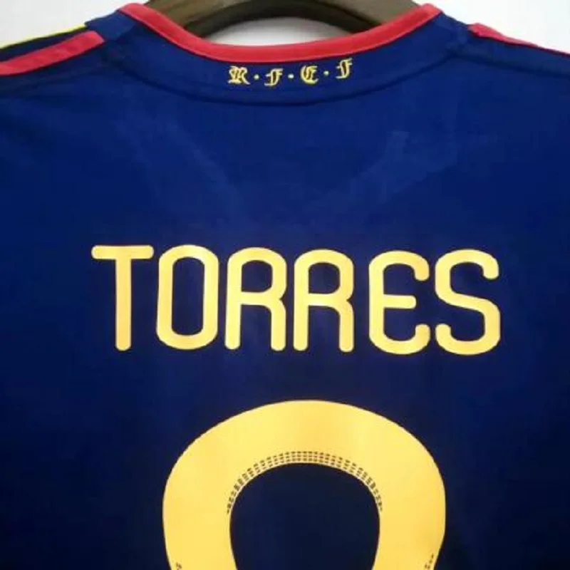 

RETRO SOCCER JERSEY 2010 AWAY A.INIESTA DAVID VILLA TORRES FOOTBALL SHIRTS CAMISETA UNIFORMS IN STOCK