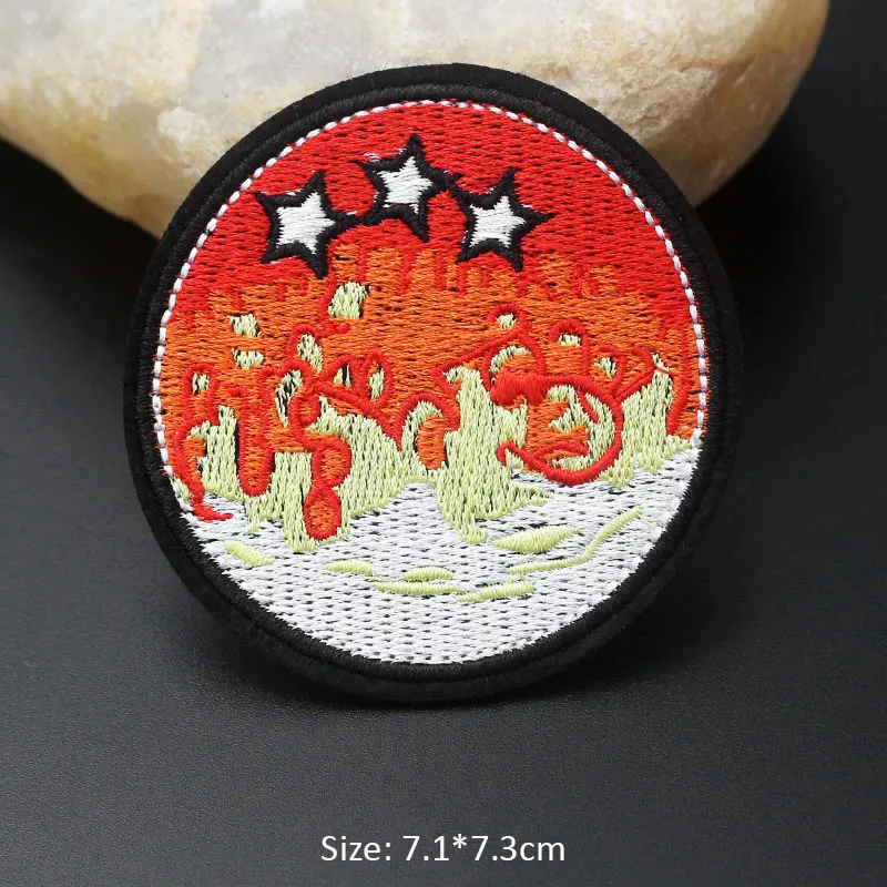 Космический UFO кот животное вышитые нашивки железные на одежду шляпа DIY значки полосы аппликация Одежда рюкзак жакет наклейки - Цвет: 2