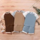 Летний комплект одежды для маленьких мальчиков, топ с коротким рукавом, футболка, однотонные шорты, комплект из двух предметов, повседневный костюм, одежда для младенцев