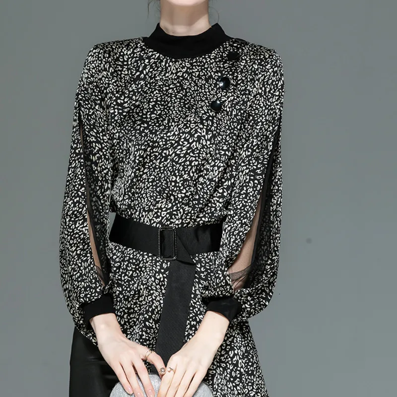 

XUXI 2019 New Women Autumn Winter Shirt Bat Sleeve Fashion Printing Sexy Bandage O-Collar Blouse Chemise Femme FZ0245