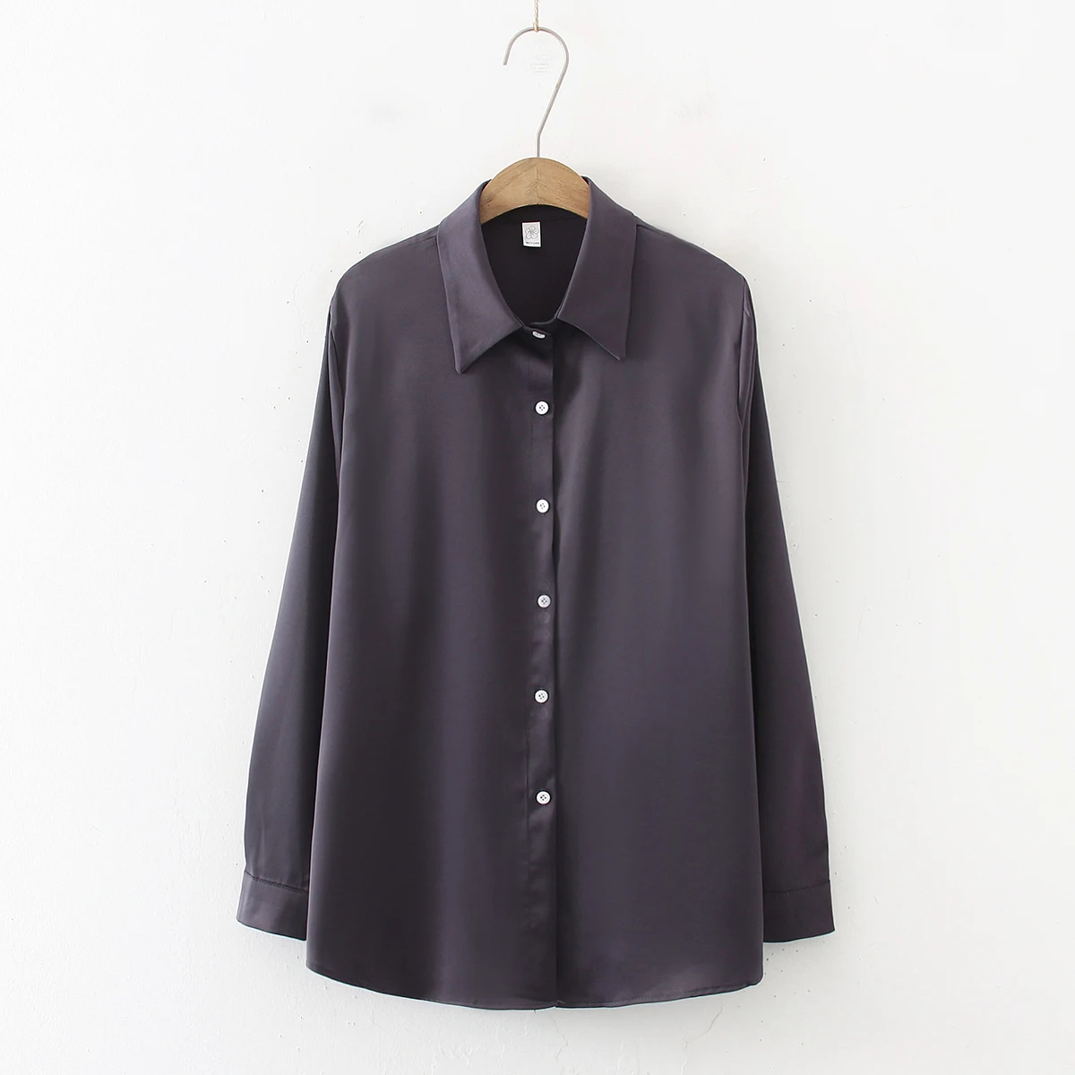 

Women's Shirt 2021 plus size satinpure color temperament top New Lapel Long Sleeve Loose Fit Fashion Tide Spring