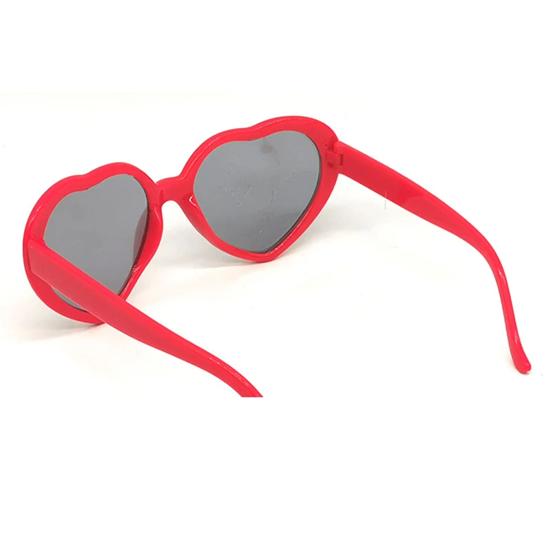 

Love Heart Shaped Effects Glasses Watch The Lights Change to Heart Shape At Night Diffraction Glasses Women Fashion Sunglasses