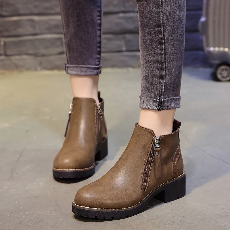 Ботинки 2019 Новые короткие ботинки мартинсы женские на толстой подошве с боковой