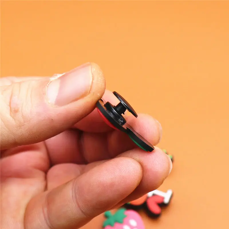 Single Sale 1pcs Food Series Shoe Charms Carrot Shoe Buckle Accessories Pineapple Shoe Decorations fit Croc JIBZ Kid's X-mas U36