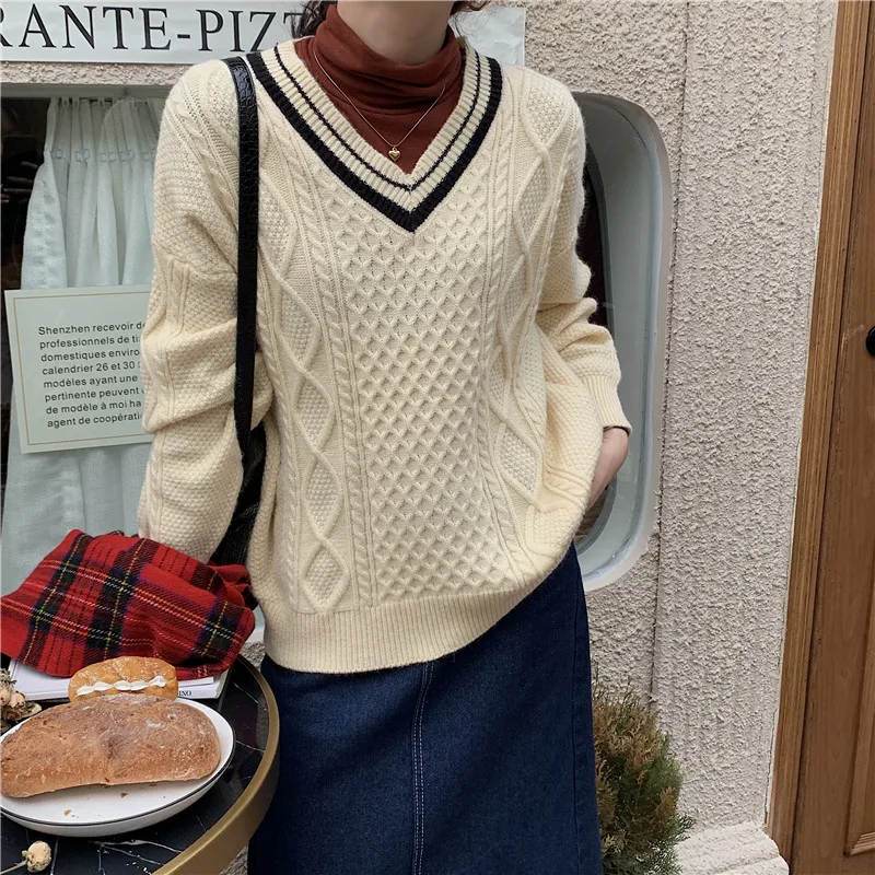 

Alien Kitty V-Neck Women Sweaters Screw Thread Color Contrast Knitting Ladies Top 2021 New Winter Vintage Minimalist All-Match