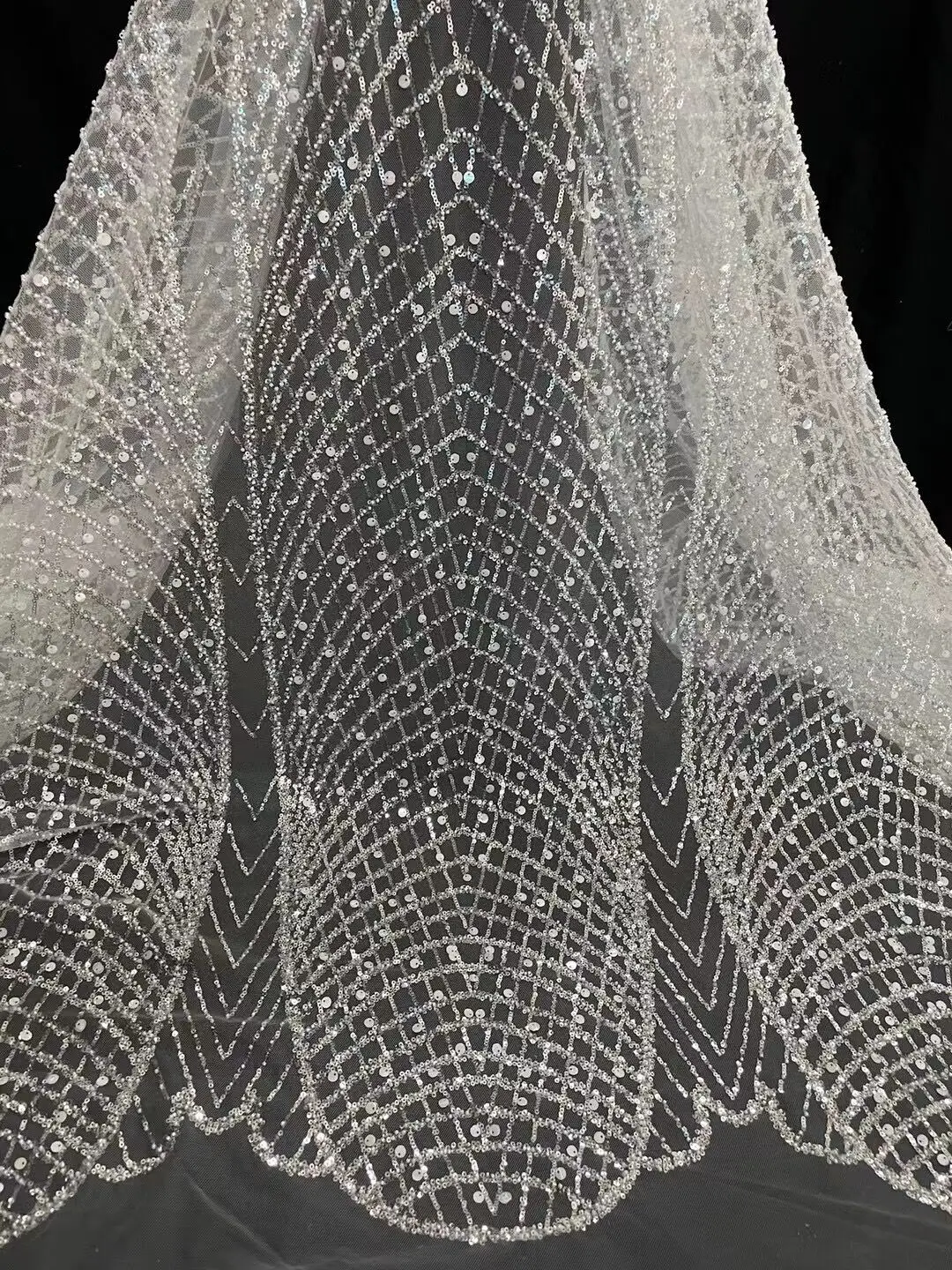 Новейшая Роскошная элегантная кружевная ткань из искусственного бисера