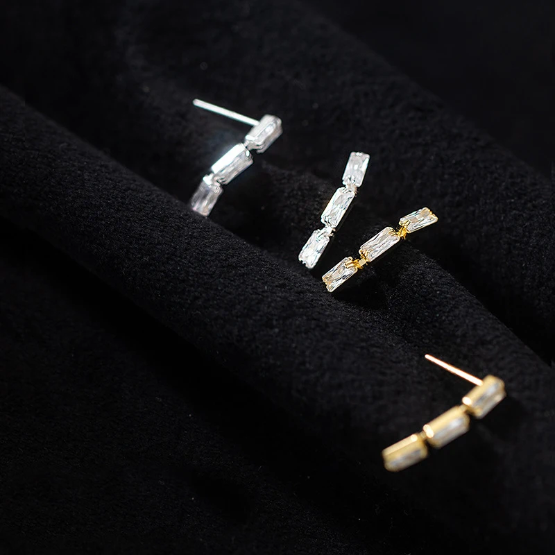 

MloveAcc Genuine 925 Sterling Silver Dazzling CZ Stud Earrings for Women Fashion Earrings Silver Jewelry