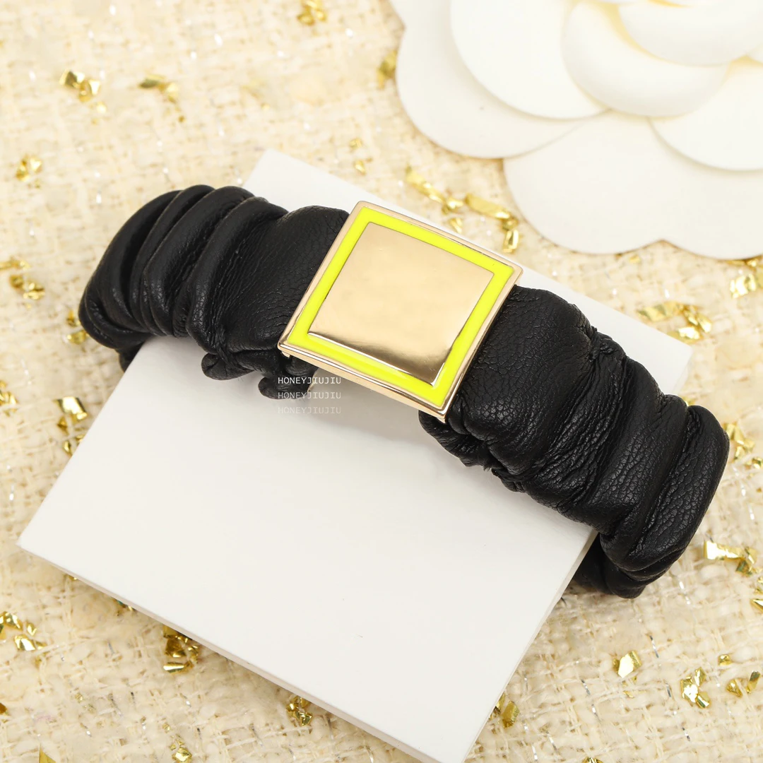 

Новинка 2021, знаменитый бренд, черная повязка для волос из овечьей кожи, Женская Роскошная бижутерия высшего качества, значок, аксессуары для...