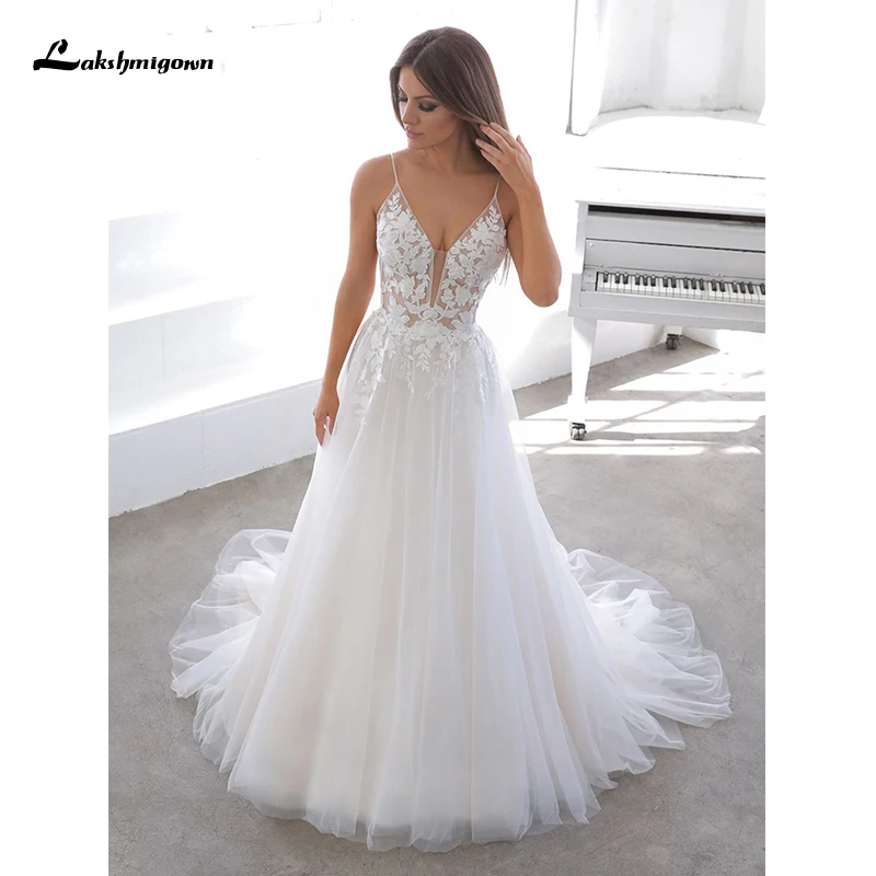 

Boho Spaghetti straps A-Line Wedding Dresses Court Train V-Neck Tulle Sleeveless Country Plus Size with Lace Insert Appliques
