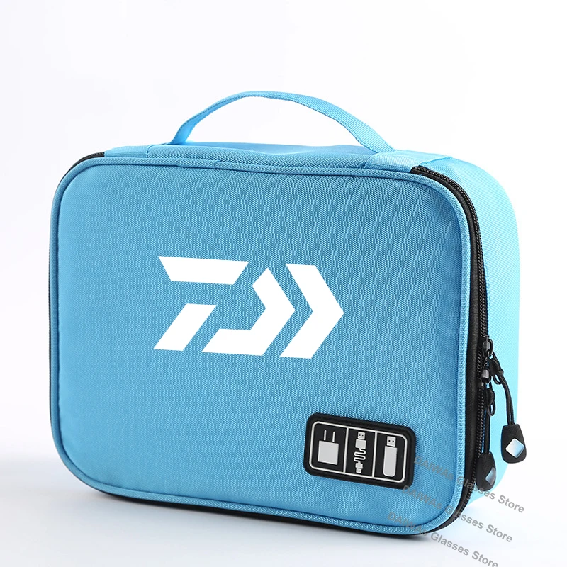 

Daiwa Multi-Purpose Fishing Reels Bag Large Capacity Removable Partition Waterproof Adjustable Fishing Reel Storage Case
