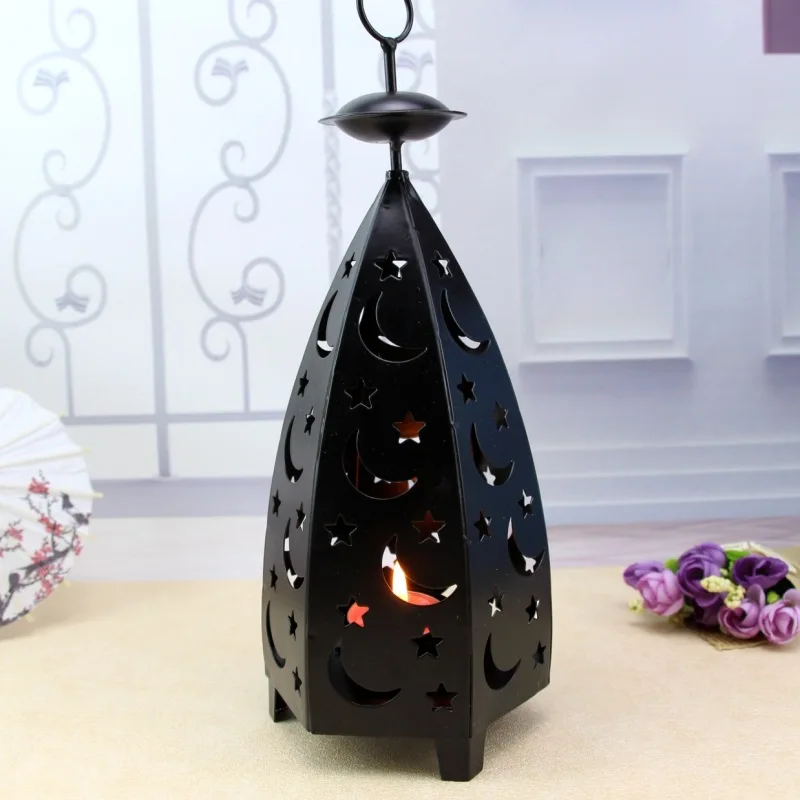 

2021 New Star and Moon Wrought Iron Lantern Candlestick Pastoral Retro Old Wrought Iron Hollow Desktop Decoration Christmas Gift