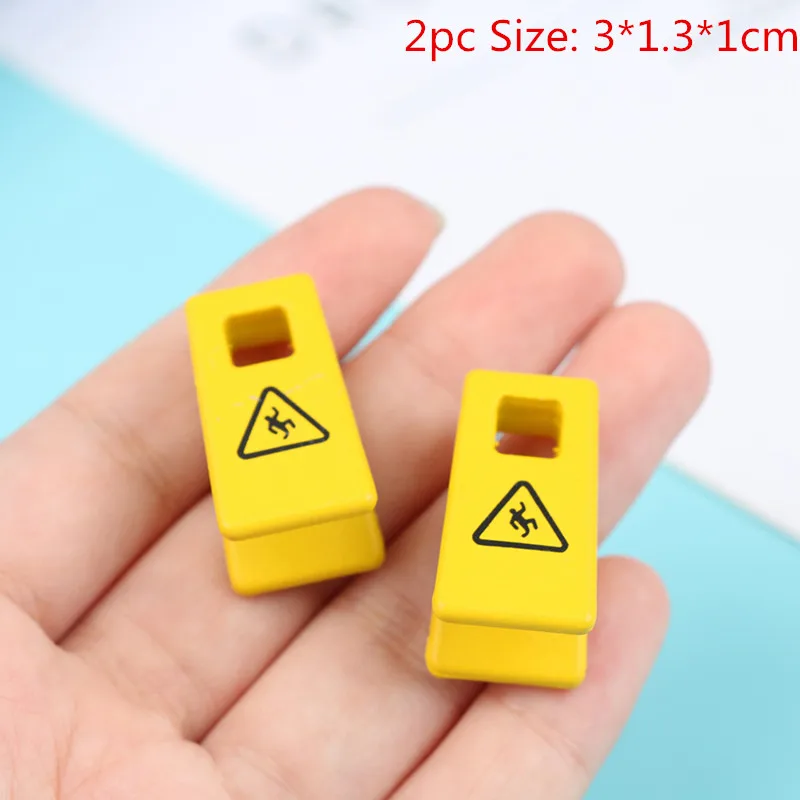 

Миниатюрный предуПредупреждение ительный знак аварийного распада для кукольного домика, 2 шт., декоративные аксессуары для кукольного доми...