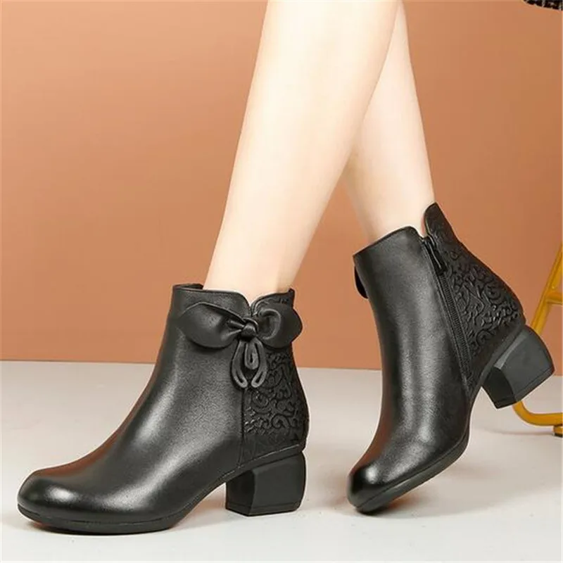

2020 New Winter Top Cowhide Exquisite Bow Genuine Leather Boots Women Fashion Shoes Retro Temperament Martin Boots Women Boots