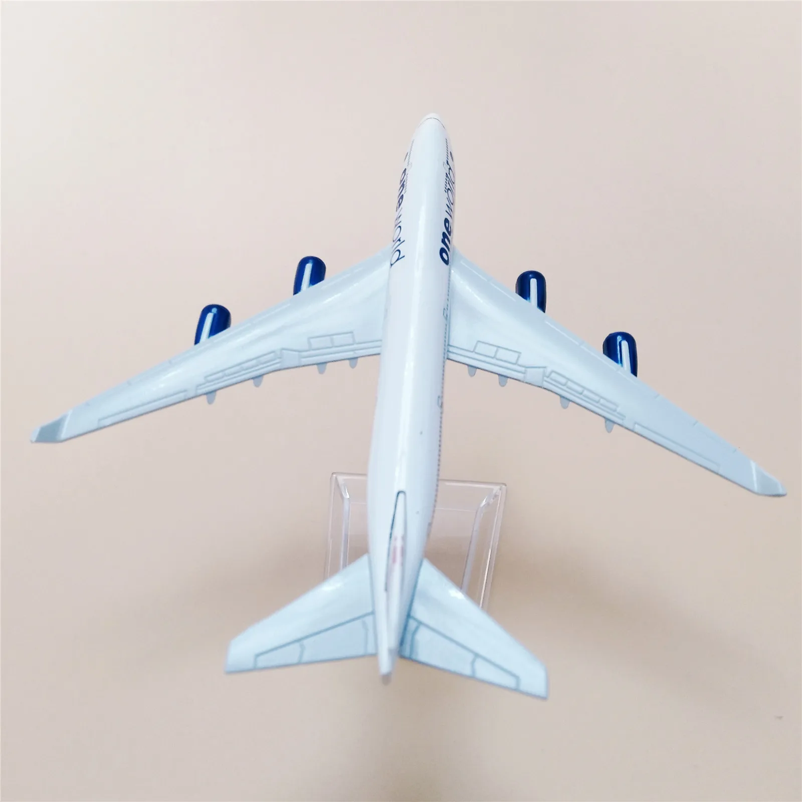 Модель самолета из металлического сплава 16 см авиакомпания AIR ONE WORLD B747 Боинг 747