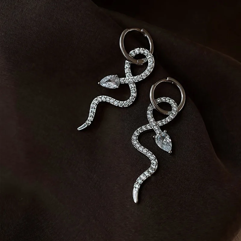 

Minar Punk Cool Shiny Full Rhinestones Twisted Snake Earrings for Women Female Silver Color Metallic Drop Earrings Accessories