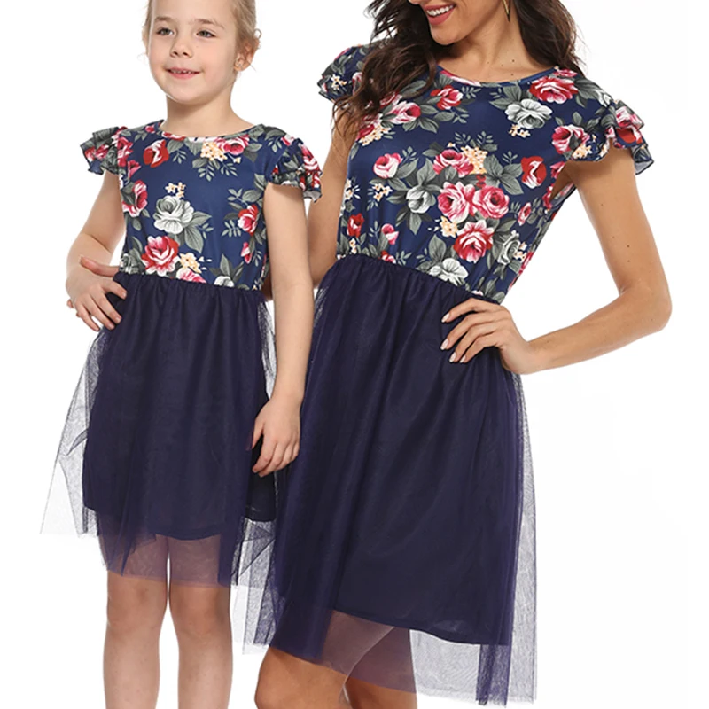 

Женские летние платья для дочери, Цветочная сетка, семейный образ, семейные наряды для мамы и меня