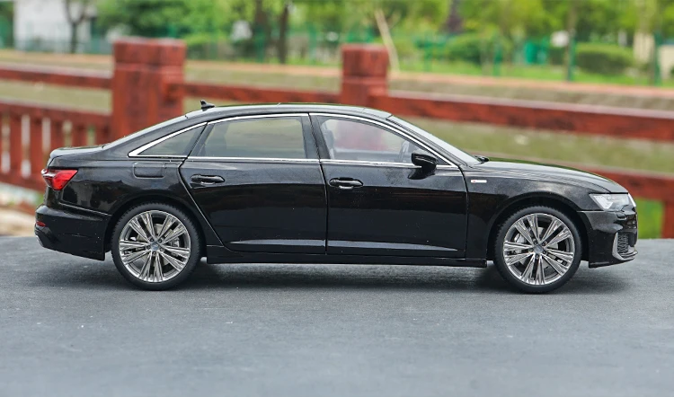1/18 все новые Audi A6 A6L литая под давлением модель автомобиля игрушка мальчик подарочная Коллекция Черный
