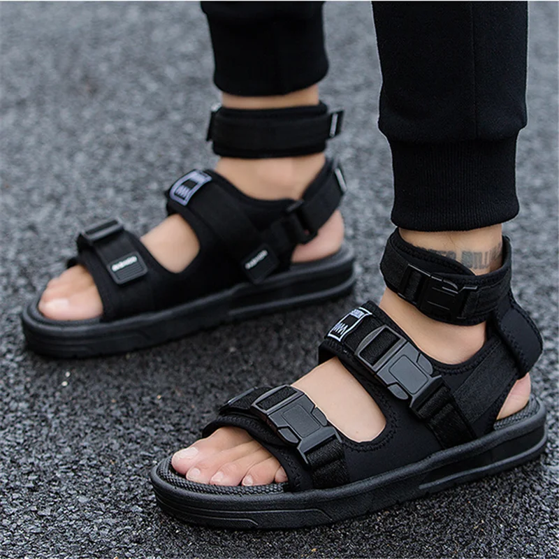 

2021 Summer New Men's Comfortable Sandals Fashion Classic Male Buckle Strap Platform Beach Shoes Black Outdoor Casual Footwear