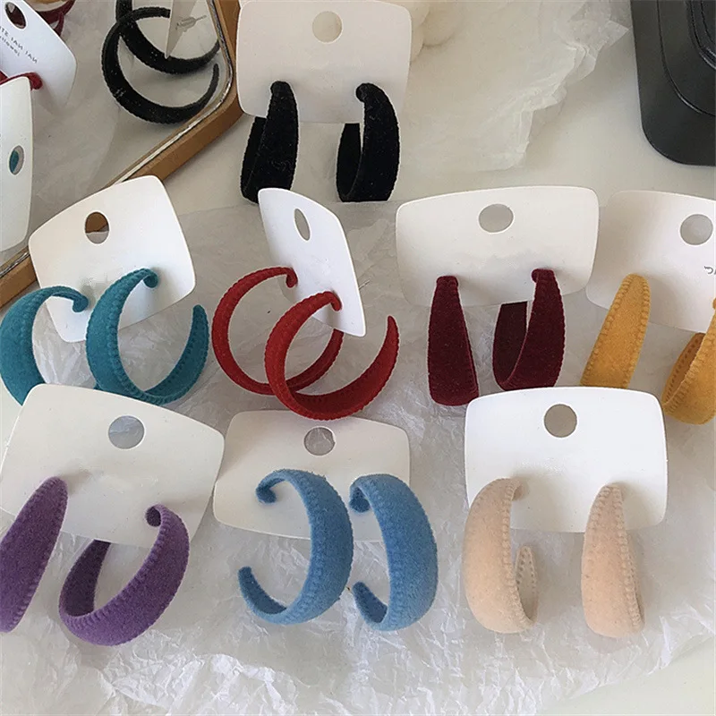 

Earrings For Women 2020 Velvet Stud Earrings Retro Christmas Gift Cloth Jewelry Fashion Winner Jewelry Accessories Elegant
