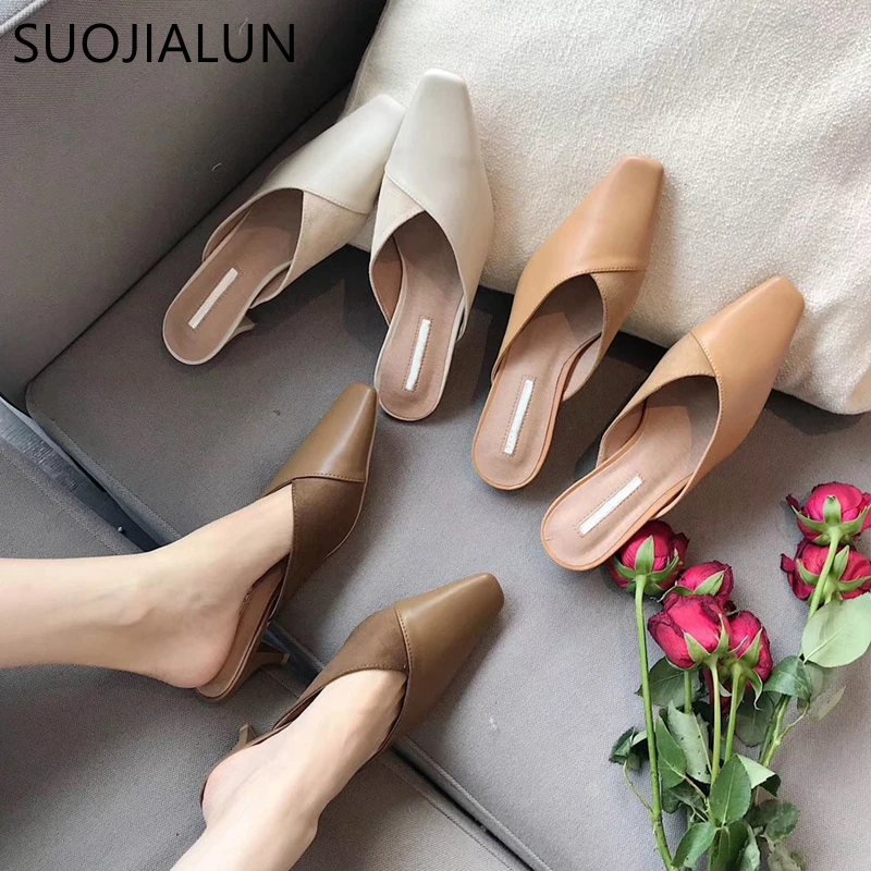 SUOJIALUN/женские шлепанцы; Роскошные брендовые пляжные шлепанцы; сезон осень года; женские шлепанцы с острым носком на среднем квадратном каблуке
