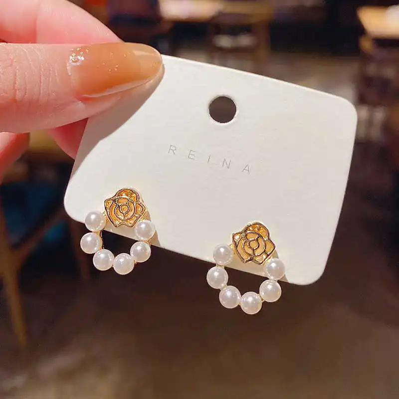 

South Korea dongdamen New Rose Earrings women's Pearl circle fashion stud S925 silver needle advanced Earrings