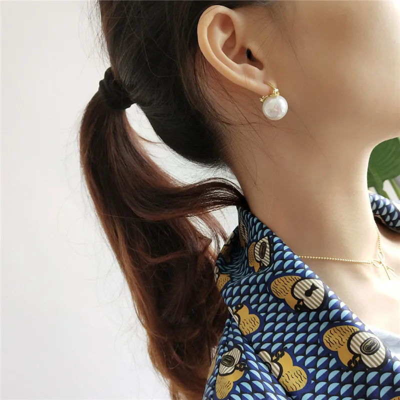 

RUIYI Real 925 Sterling Silver Women Vintage Style Natural Freshwater Pearl Stud Earrings Women 18K Gold D shape Claps Earrings