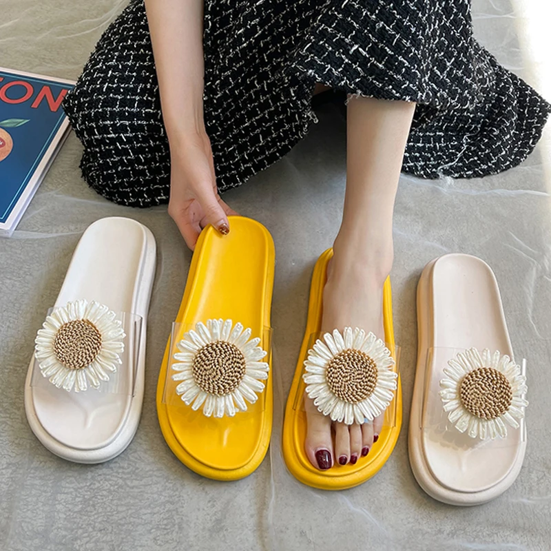 

Flat Shoes Female Womens Slippers Outdoor Pantofle Flower Slides Med Fashion Summer 2021 Soft Luxury Rome PU Floral Rubber Casua