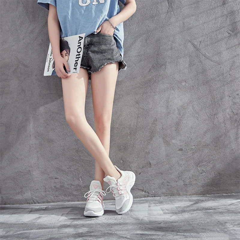 Женские кроссовки на танкетке белые дышащие платформе повседневная обувь для