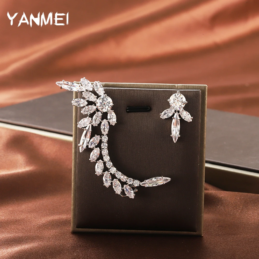 

Asymmetric Feather Shiny Zircon Stud Earrings Cuff Studs Fashion White Jewelry High Design Elegant Stud Earrings