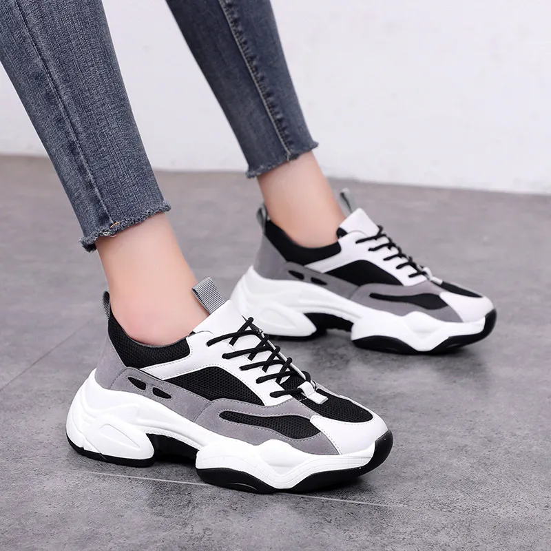 Женские кроссовки на платформе повседневные сникерсы плоской подошве модная