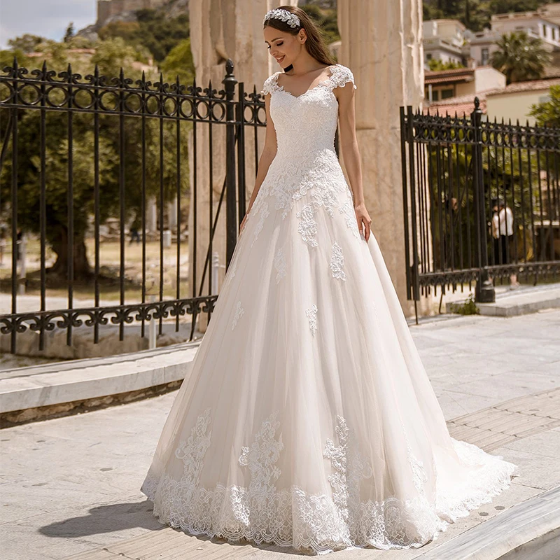

Wedding Dress 2021 Gorgeous Court Train A Line Appliques Scoop neck Cap Sleeve Lace Tulle Bridal Gowns Custom Made