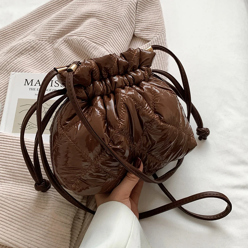 

Женская сумка-мешок из искусственной кожи на шнурке, маленькая сумка через плечо для зимы 2021, дизайнерские роскошные сумки и кошельки