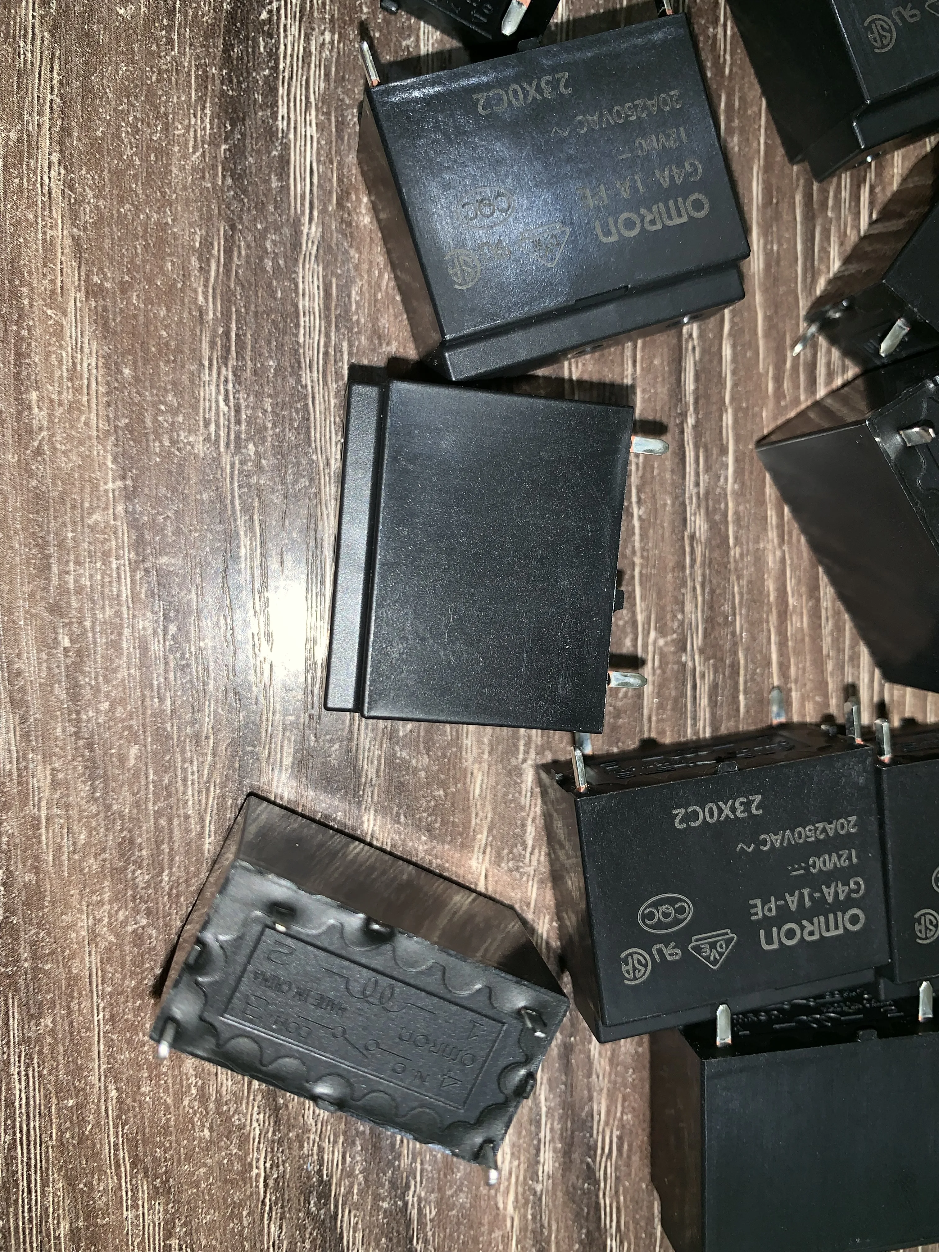 

Реле G4A-1A-PE-12VDC 20A/250VAC